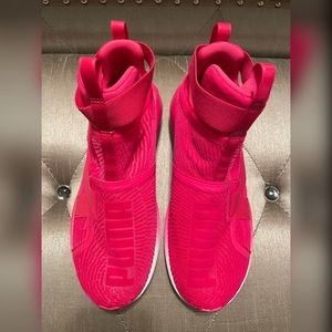 Puma Hot Pink Fierce Strap Flocking sz 8